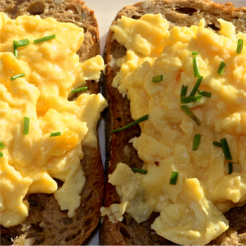 Scrambled Egg & Cheese on Toast - small